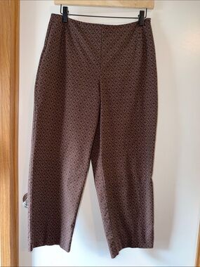 New York & Company Brown Patterned Capris